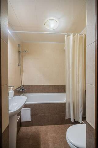 Гостиница Саратовская Саратов Superior room-5