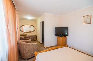 Гостиница Саратовская Саратов Double room-5