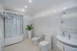 Гостиница Саратовская Саратов Superior room +-7